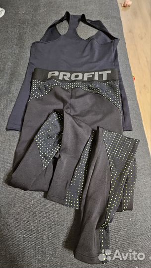 Костюм для йоги и фитнеса