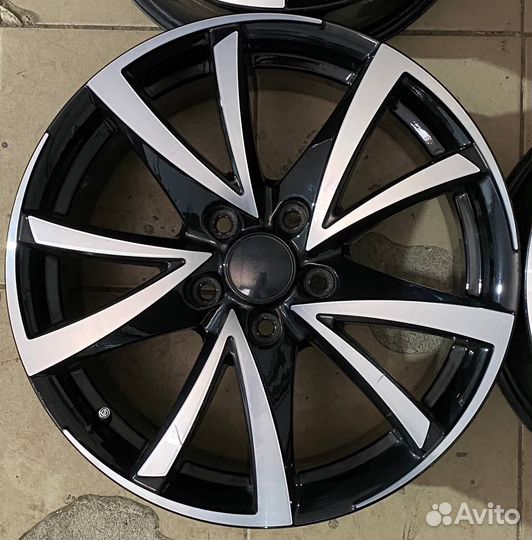 R17 диски 5x114.3 Nissan Renault
