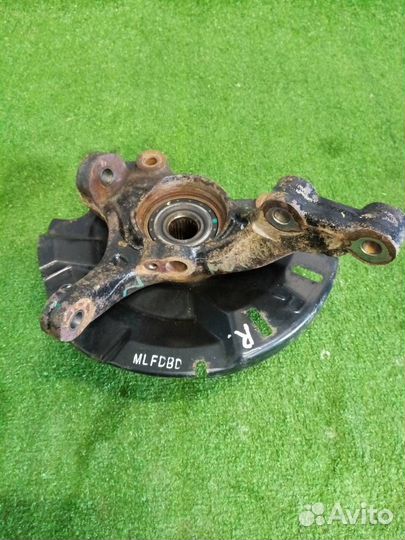 Кулак передний правый Kia Rio 3 QB G4FC 1.6 123лс