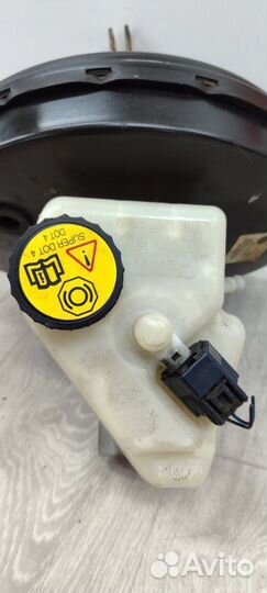 Главный тормозной цилиндр Ford Mondeo хетчбек 2.0L