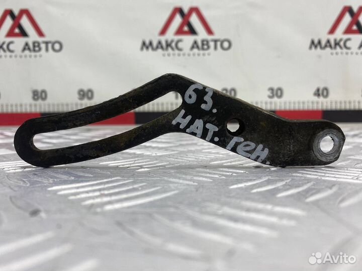 Б/У натяжитель ремня генератора Toyota Corolla