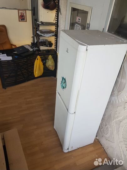 Холодильник 2х камерный нофрост Индезит