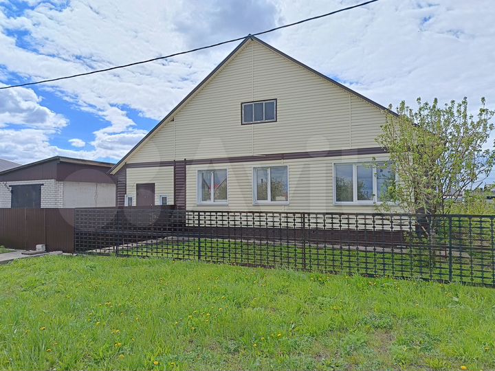 Дом 131,3 м² на участке 9,3 сот.