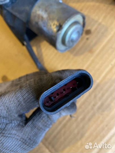 Трапеция стеклоочистителей LADA Kalina