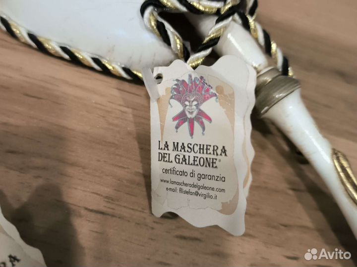 Маска декоративная