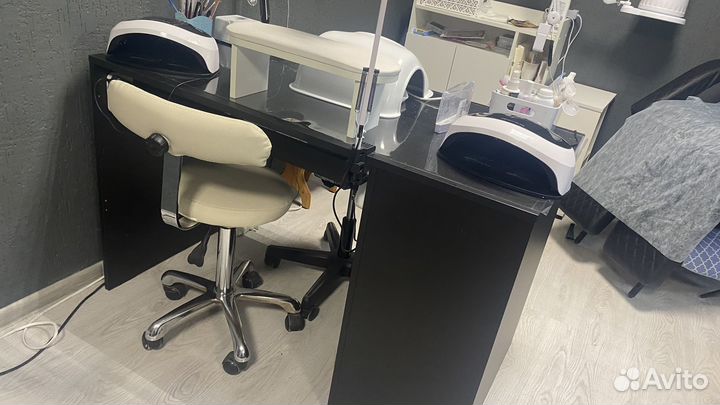 Маникюрный стол/компьютерный стол