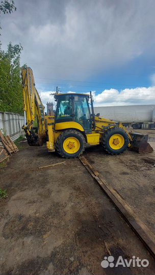 Экскаватор-погрузчик Komatsu WB93S-5E0, 2011