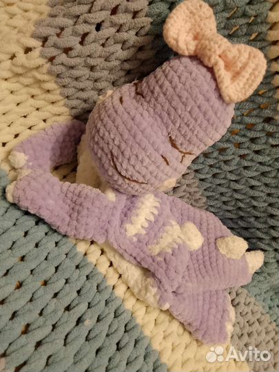 Заяц, динозавр. Игрушка. Подарок