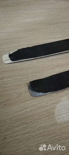 Лыжи с палками и ботинками