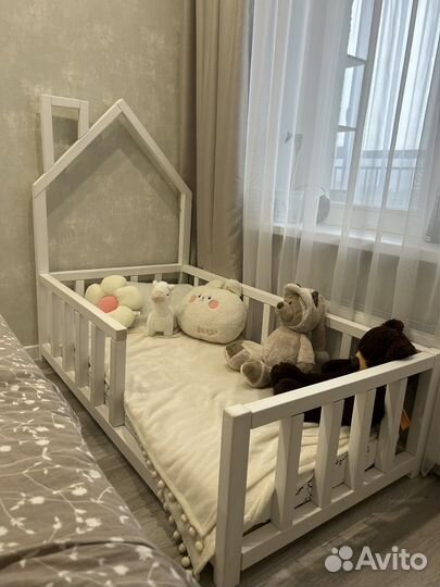 Детская кровать домик с матрасом 78 х 148
