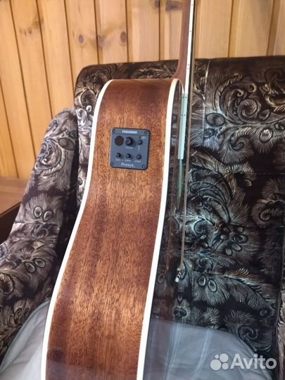 Гитара электроакустическая