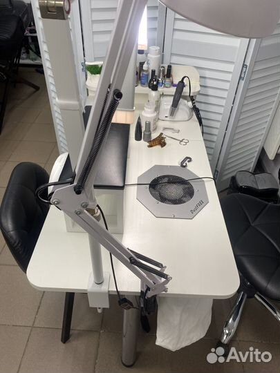 Стол для маникюра с вытяжкой бу