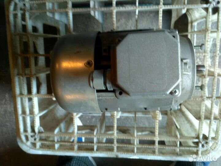 Электродвигатель трехфазный C.M.E Италия