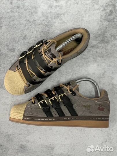 Adidas Superstar Rabbit Hole