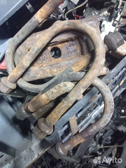 Стремянки рессор на Спринтер, лт35