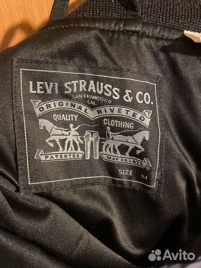 Ветровка бомбер levis