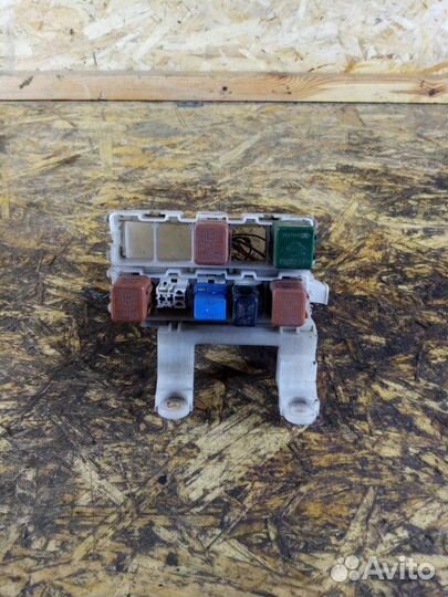 Блок предохранителей Nissan Almera N16