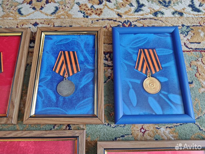 Монеты и медали копии в рамках сувениры