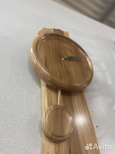 Часы деревянные