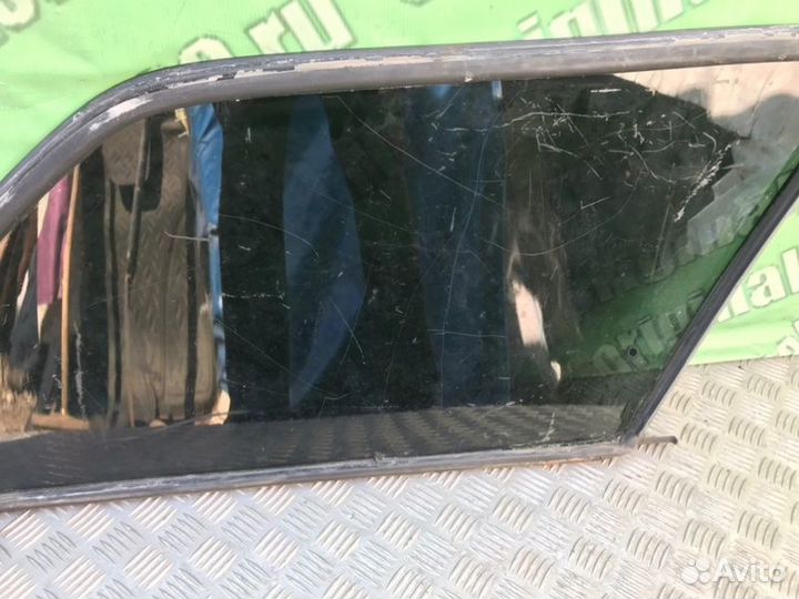 Стекло заднее левое Mercedes-Benz S124 M102.982