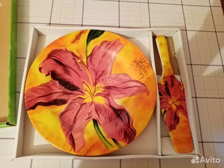 Тортница фарфор