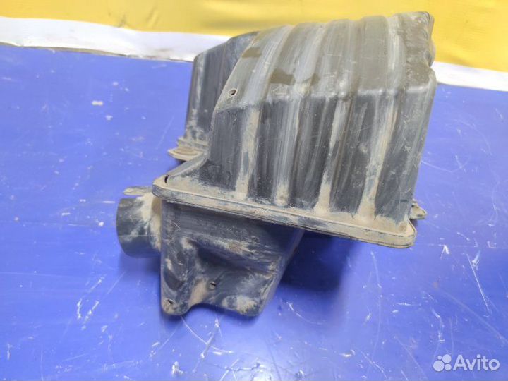 Резонатор воздушного фильтра Ford Mondeo 3 седан