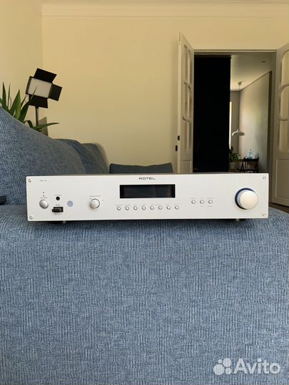 Rotel RA-12