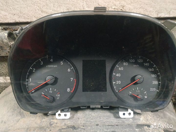 Панель приборов Hyundai Solaris