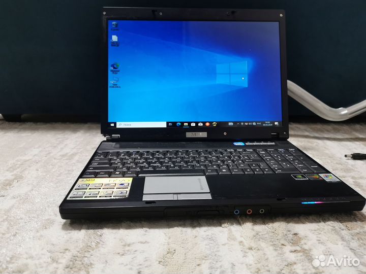 Игровой MSI mega book M670