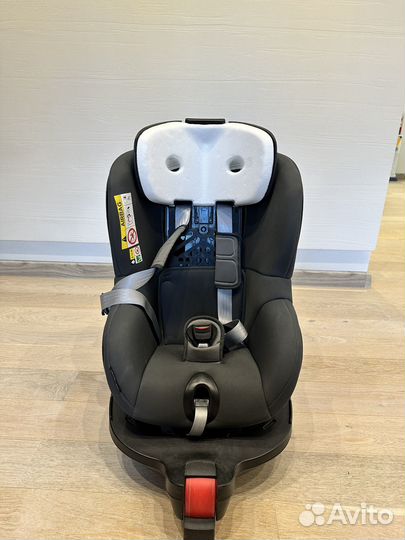 Britax romer advansafix i size 0-15 мес