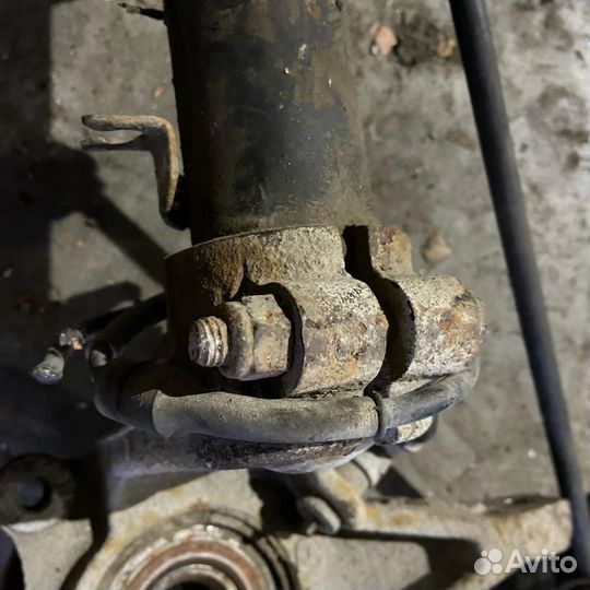 Кулак поворотный передний правый Citroen Xsara 200