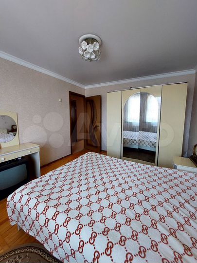 2-к. квартира, 47 м², 4/14 эт.