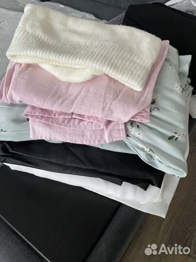 Много вещей на девущку 42р