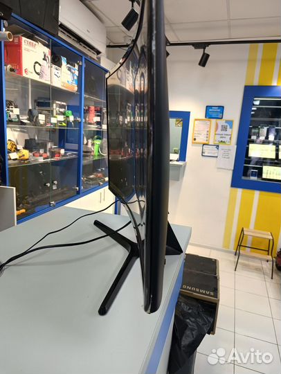 Монитор samsung LC32JG 235665