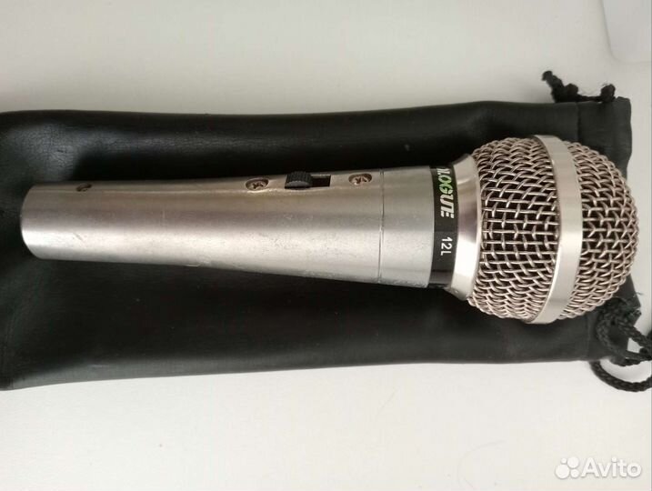 Студийный микрофон