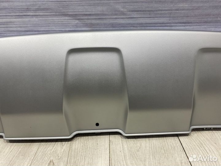 Спойлер бампера накладка Renault duster