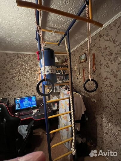 Шведская стенка с турником