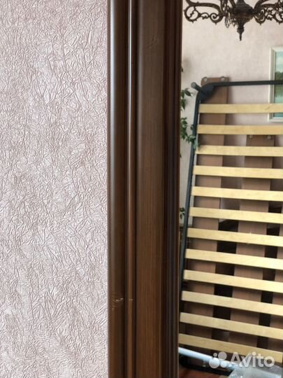 Зеркало настенное