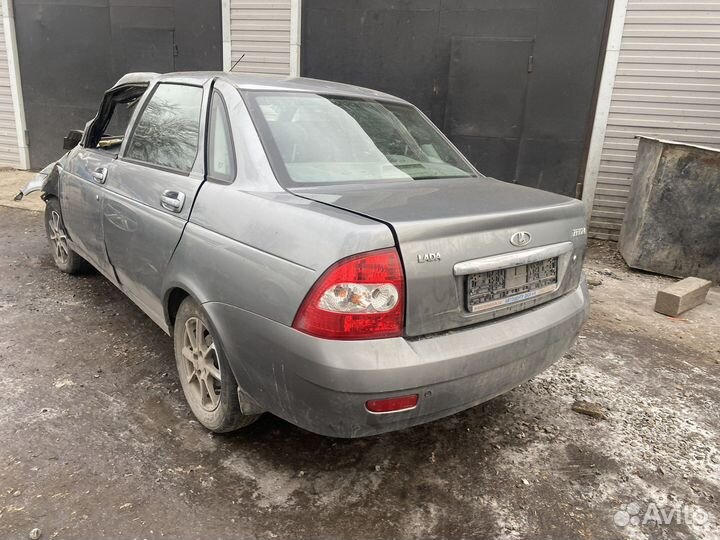 LADA priora в разбор