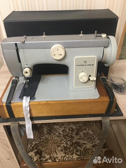 Швейная машина Чайка