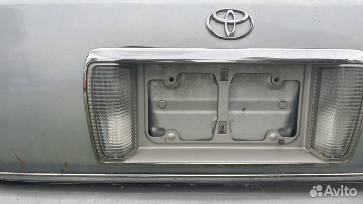 Решетка радиатора toyota crown majesta