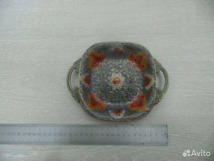 Блюдо бронзовое