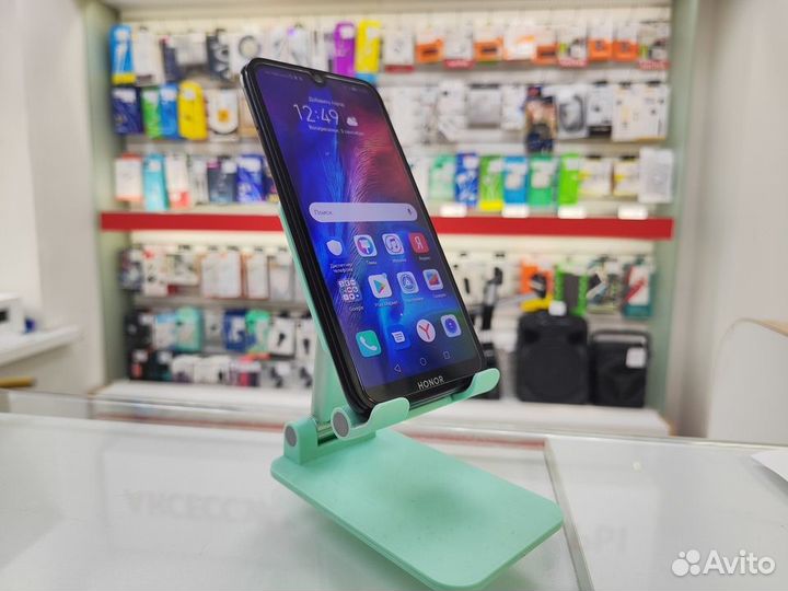 Смартфон Honor 8S 2/32GB (черный)