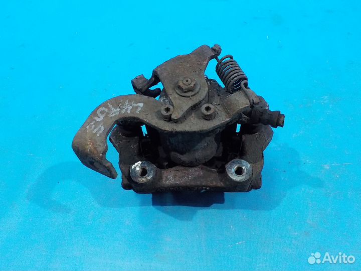 Тормозной суппорт задний левый toyota Auris (E15)