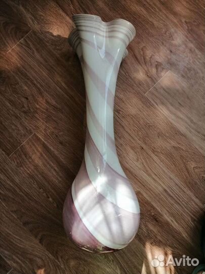 Напольная ваза для цветов