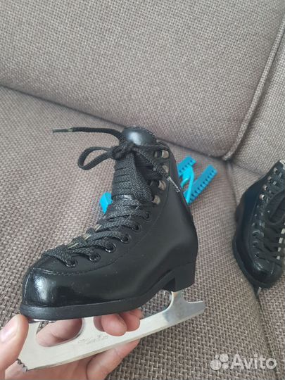 Фигурные коньки wifa 26