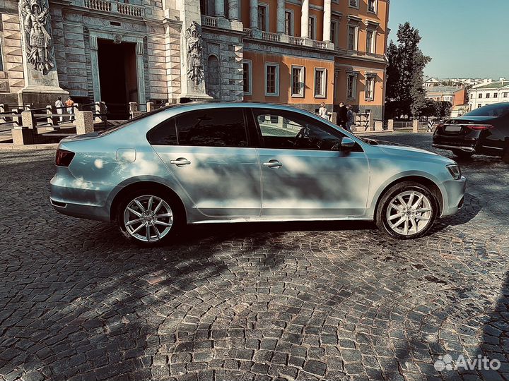 Volkswagen Jetta 1.6 AT, 2012, 220 000 км