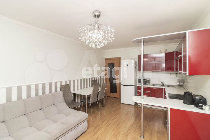 2-к. квартира, 72,3 м², 4/10 эт.