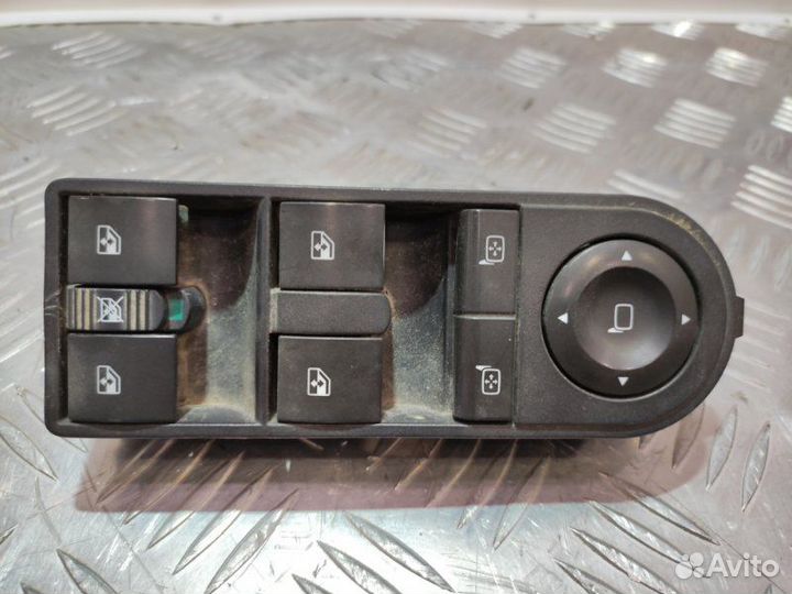 Блок управления стеклоподъемниками Opel Astra H