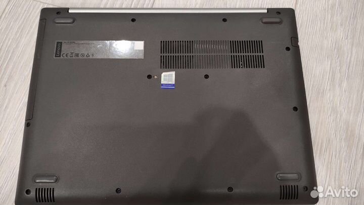 Ноутбук Lenovo Ideapad 330-14AST